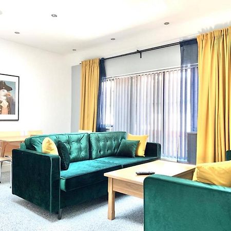 Premium Apartments Thatcham Broadway Ngoại thất bức ảnh